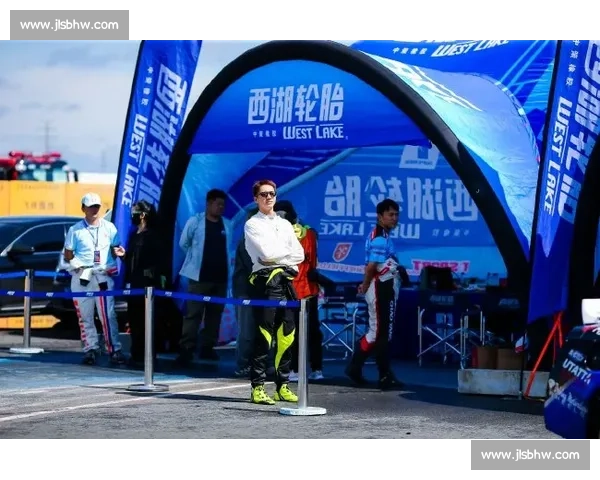 许魏洲出任 D1 飘移大奖赛中国区首席推荐官,开启明星与赛车文化的跨界新纪元 许魏洲出任 D1 飘移大奖赛中国区首席推荐官,开启明星与赛车文化的跨界新纪元