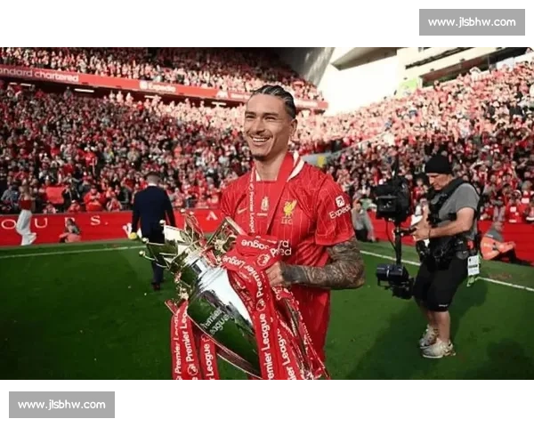 勒沃库森 3000 万欧求购利物浦中卫宽萨