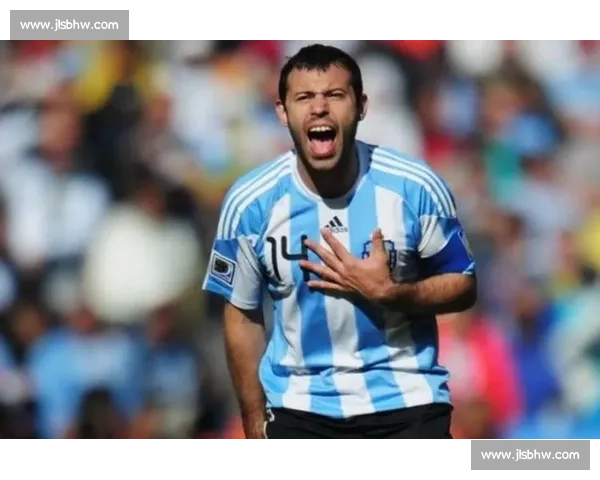 马斯切拉诺点破足坛现实:即便是梅西,也难敌巅峰大巴黎的碾压式统治 马斯切拉诺点破足坛现实:即便是梅西,也难敌巅峰大巴黎的碾压式统治