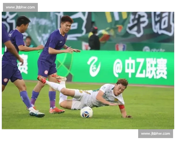 崔跃强执法中乙补赛 贵州筑城竞技 2-1 擒武汉三镇 B 队