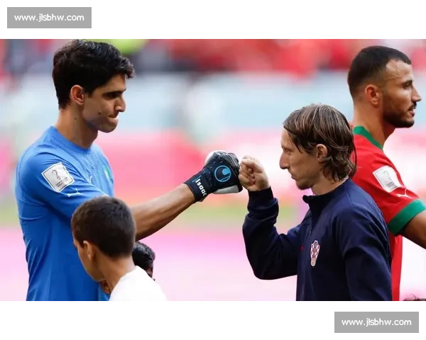 布努:战术为盾,点球如刃 —— 摩洛哥门神解析胜利之道 布努:战术为盾,点球如刃 —— 摩洛哥门神解析胜利之道