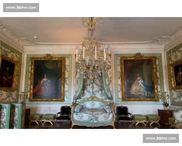 法国凡尔赛跑首迎中国品牌：特步领衔 “中国智造” 亮相凡尔赛